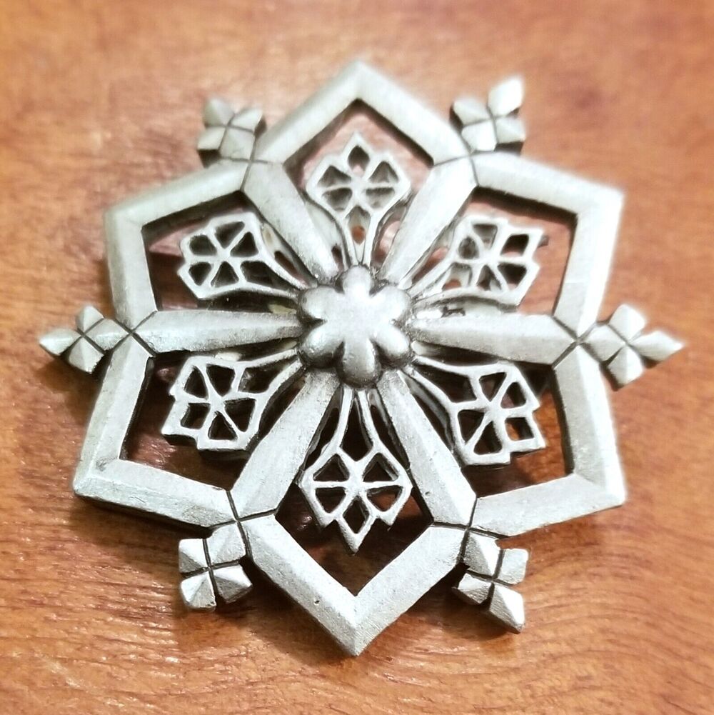Vintage Pewter Snowflake Brooch Pin 1.4" Diameter